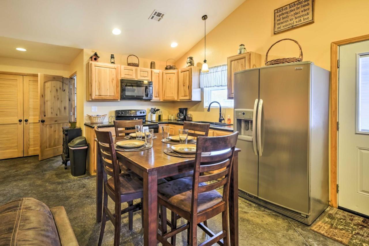 The Bunkhouse At Rolling Meadows Ranch With Grill! Villa Glencoe Eksteriør bilde